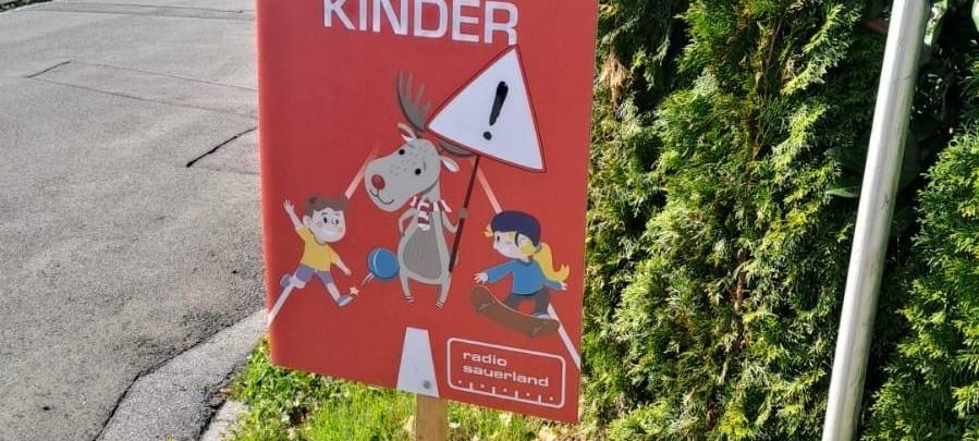 Vorsicht Kinder! Für mehr Sicherheit auf Sauerländer Straßen mit Emil