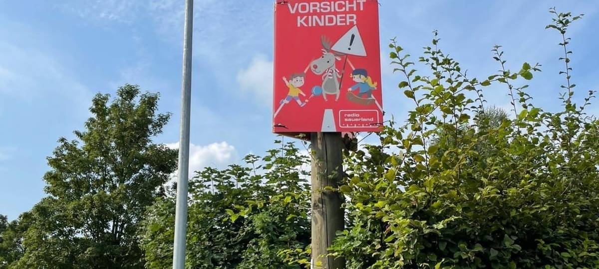 Vorsicht Kinder! Für mehr Sicherheit auf Sauerländer Straßen mit Emil