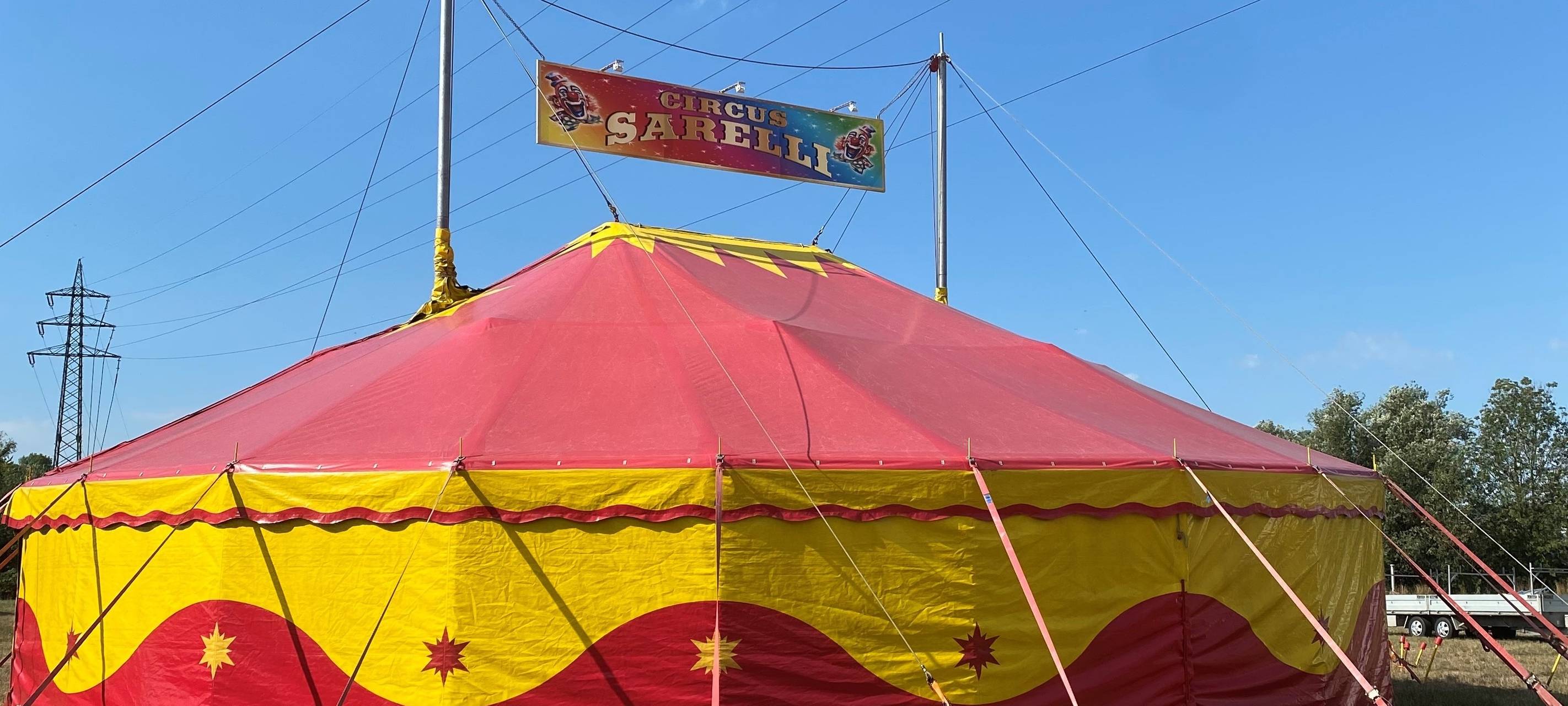Zum Nachhören: Das Leben im Circus Sarelli