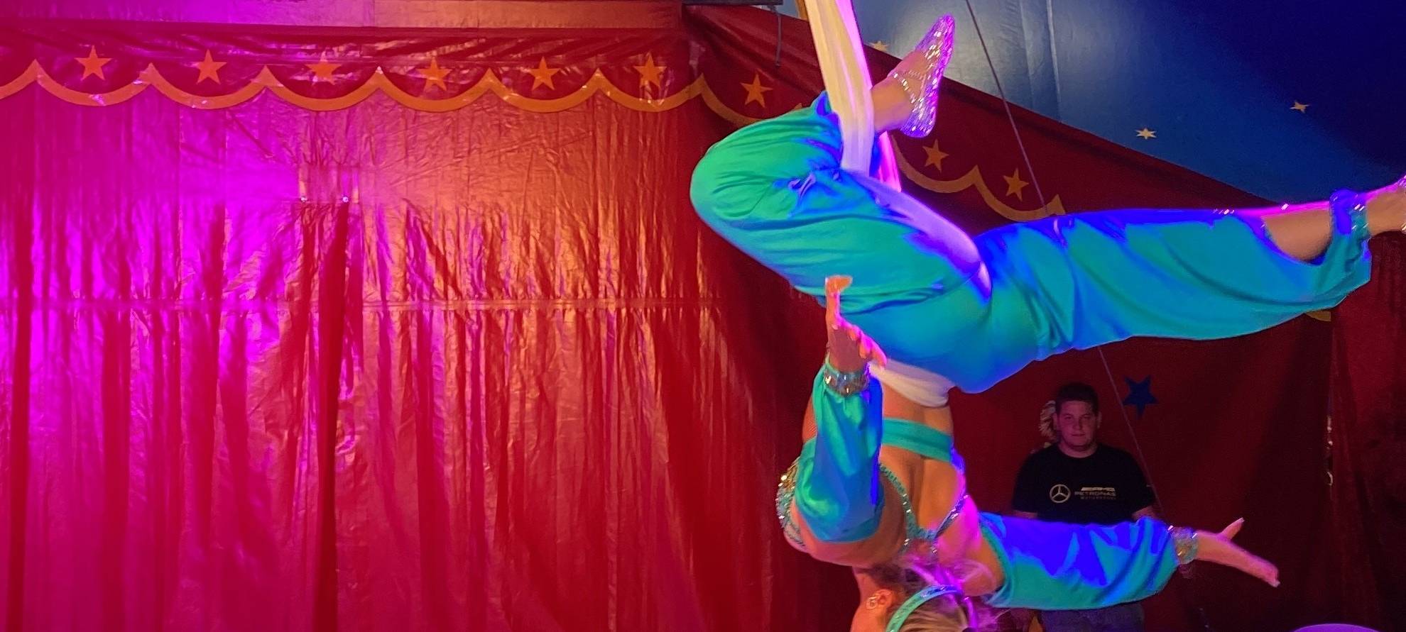 Zum Nachhören: Das Leben im Circus Sarelli
