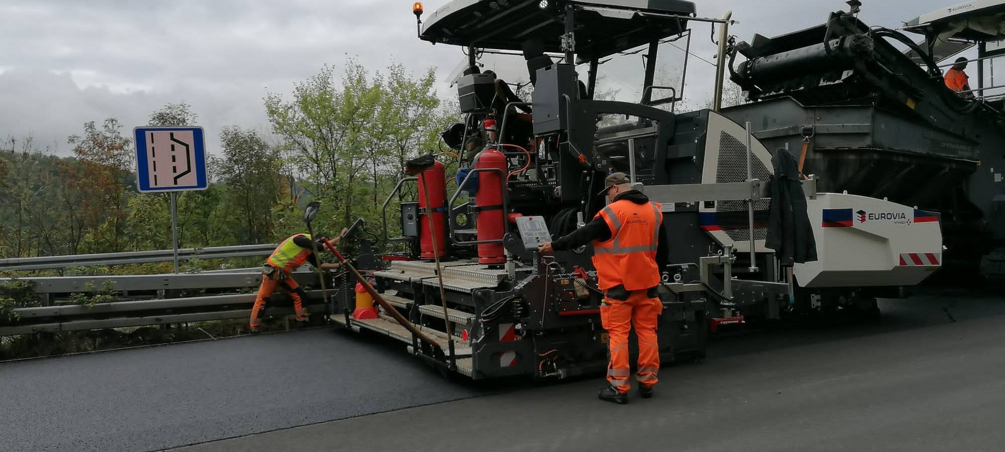 Besonderer Asphalt auf der A46 zwischen Meschede und Bestwig