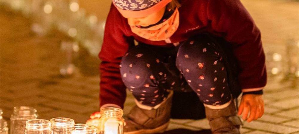 Lichteraktion der youngcaritas in Brilon