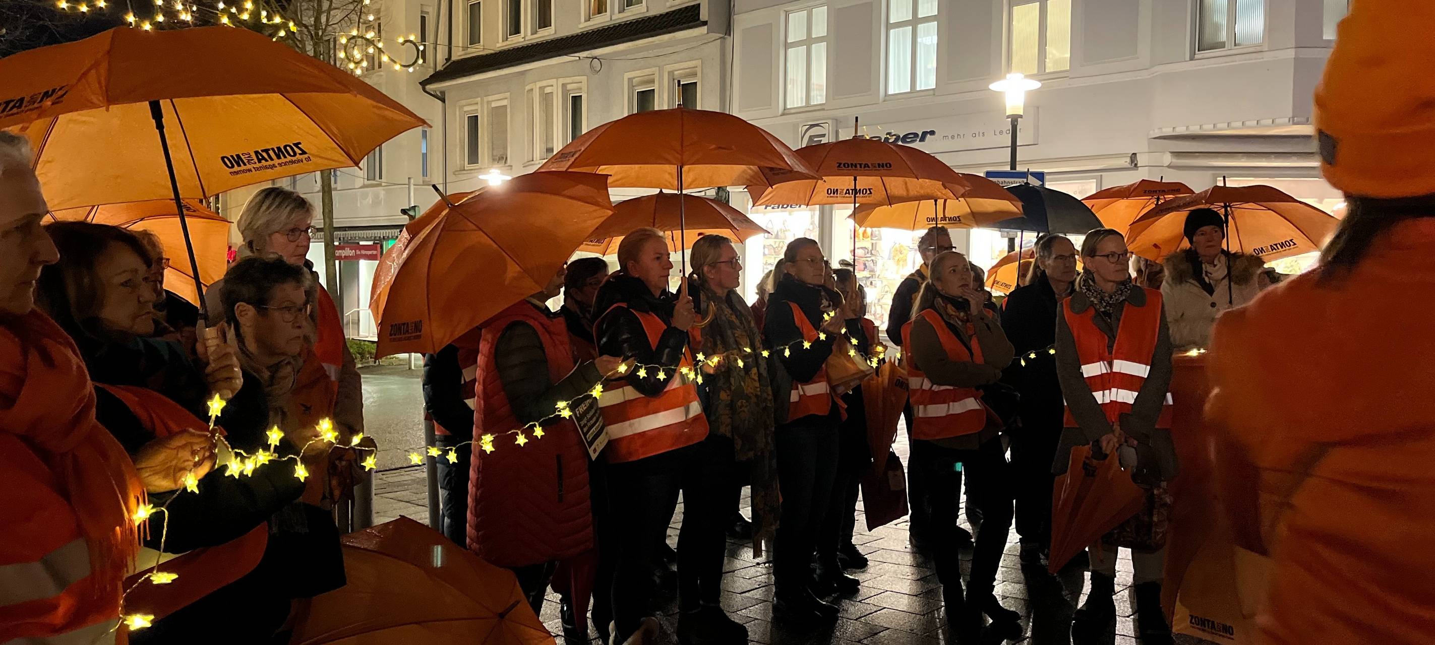 Neheim: Zeichen gegen Gewalt