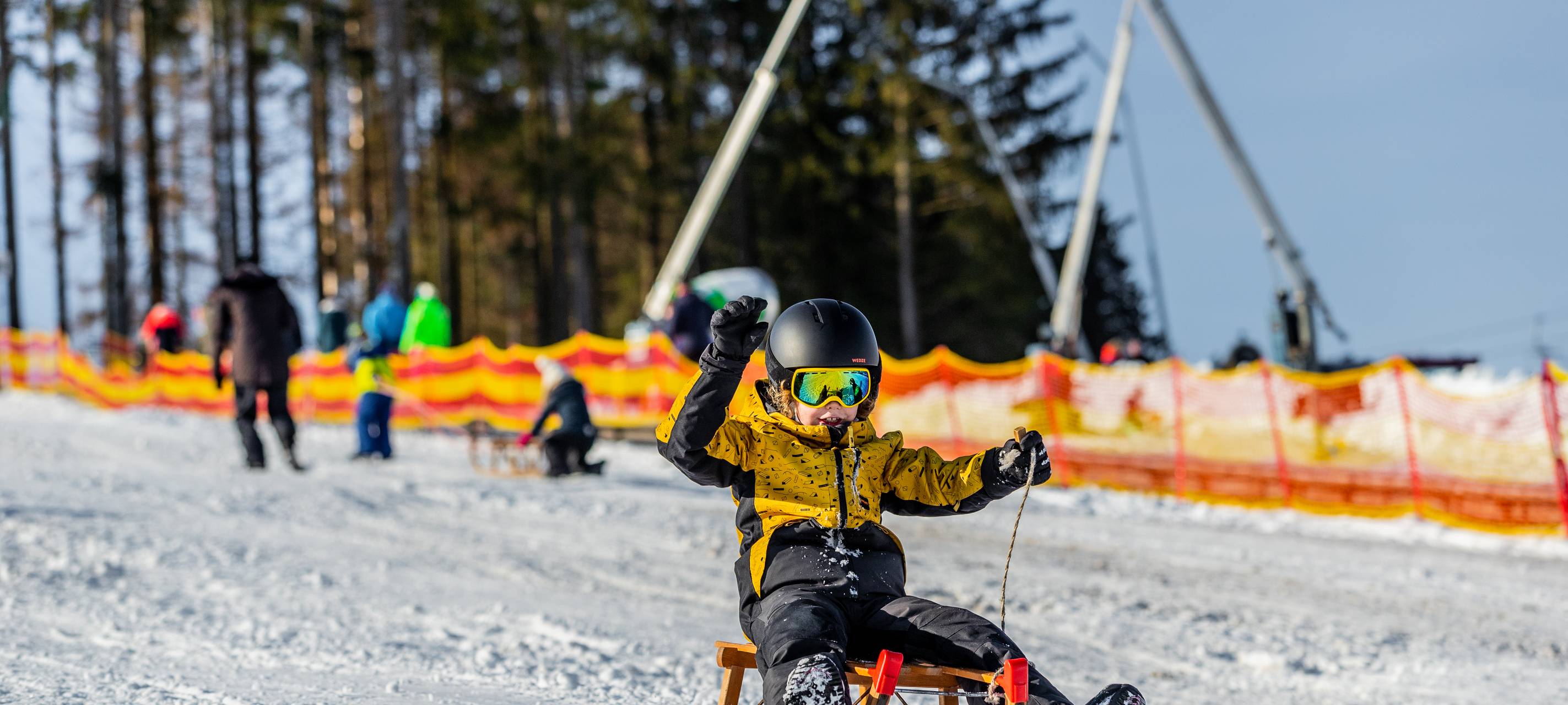 Skilaufen und Rodeln in der Wintersport-Arena Sauerland