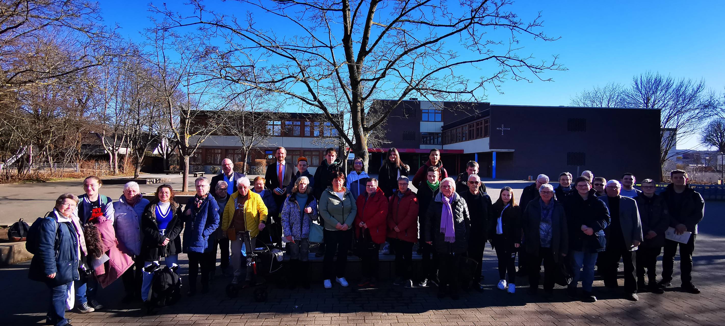 Arnsberg: 3000 Teilnehmer bei Jung lehrt Alt