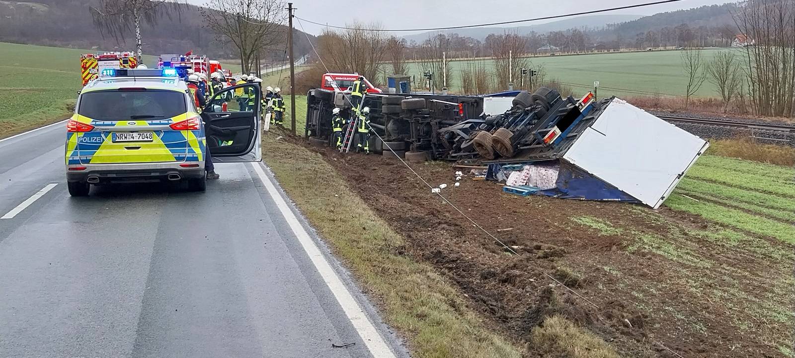 LKW-Unfall auf der B7 in Marsberg
