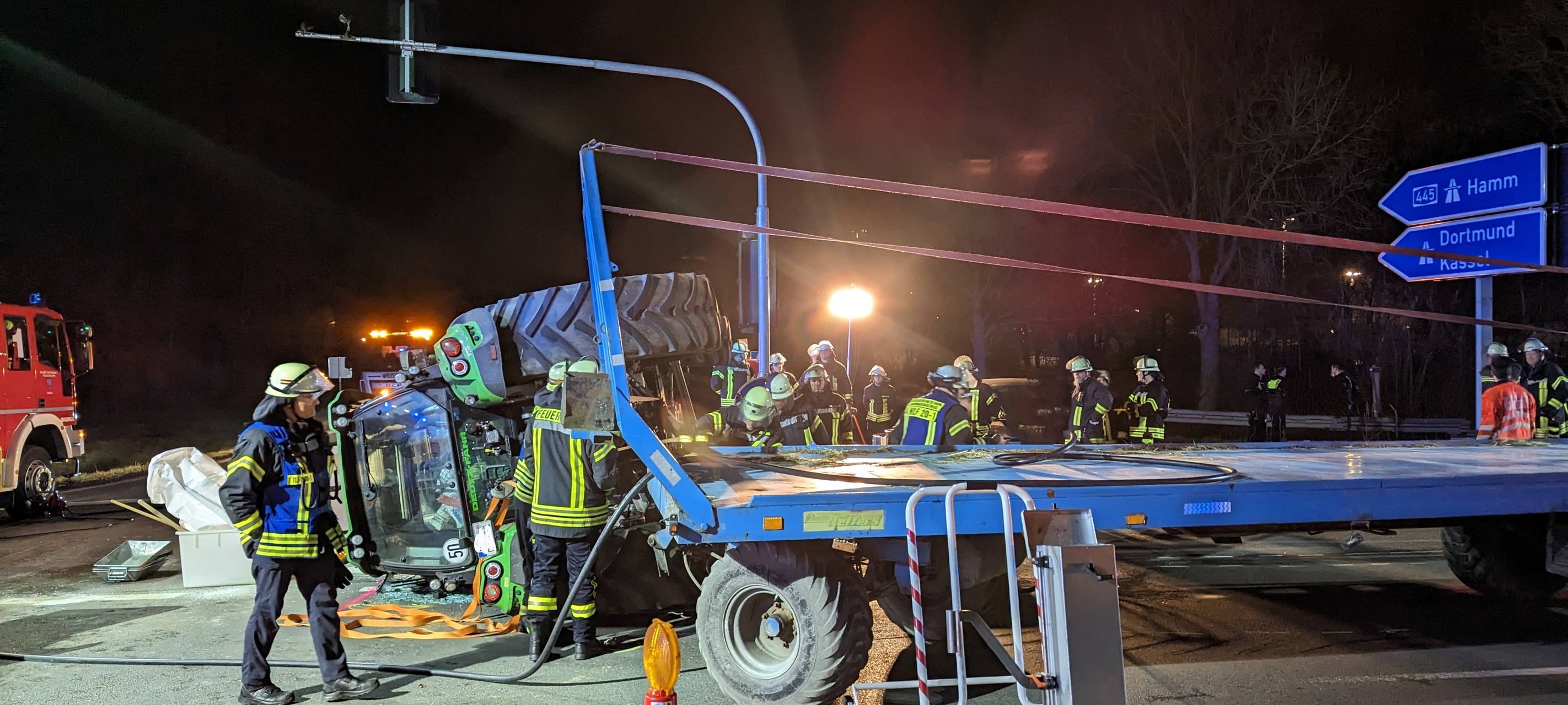 Neheim: Traktor verunglückt