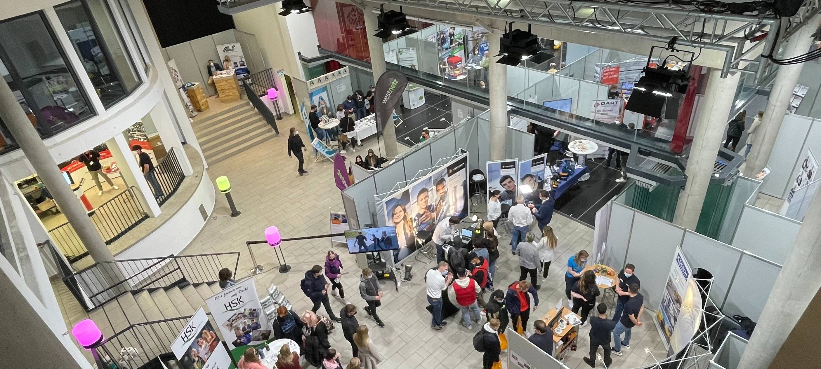 12. Arnsberger Ausbildungsmesse im Neheimer Kaiserhaus