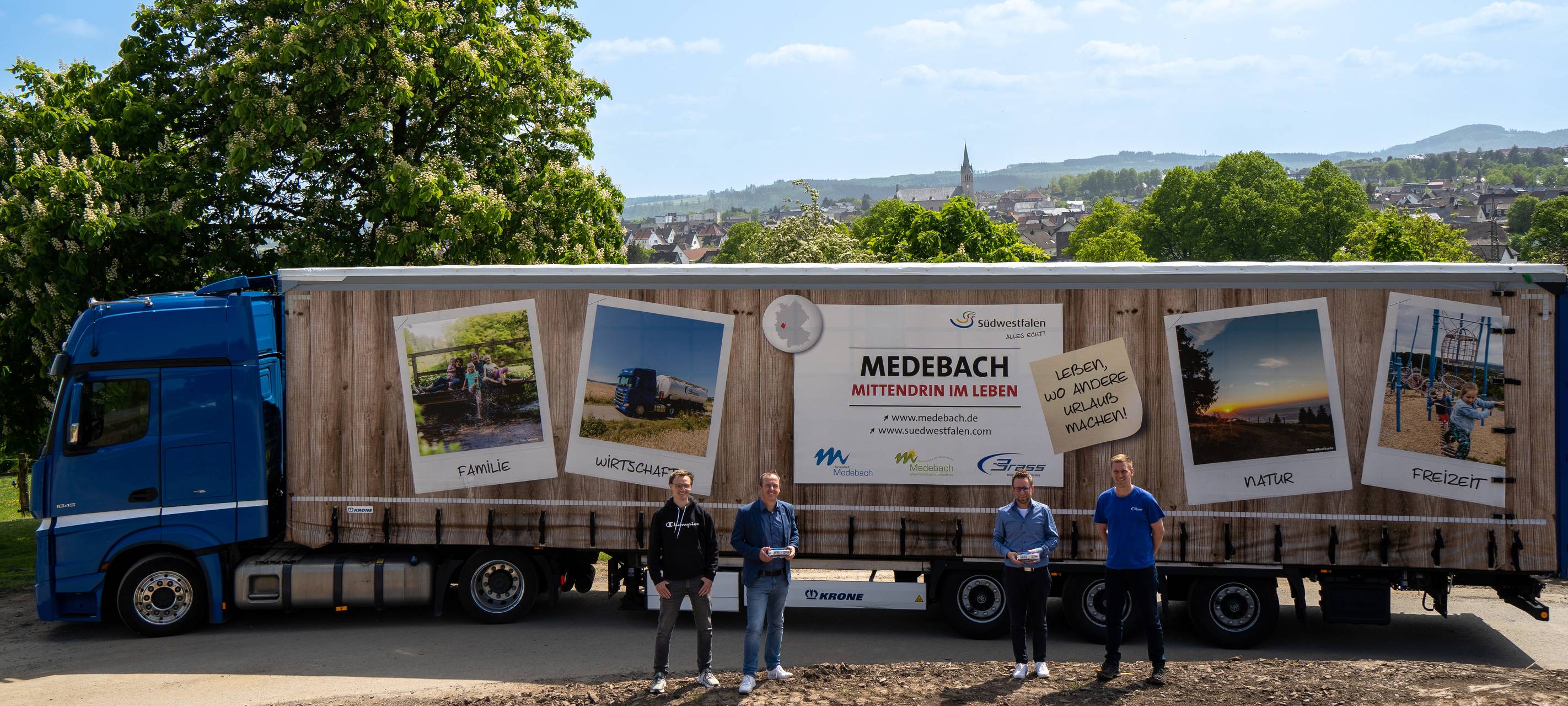 Südwestfalen-LKW mit Medebacher Motiven unterwegs
