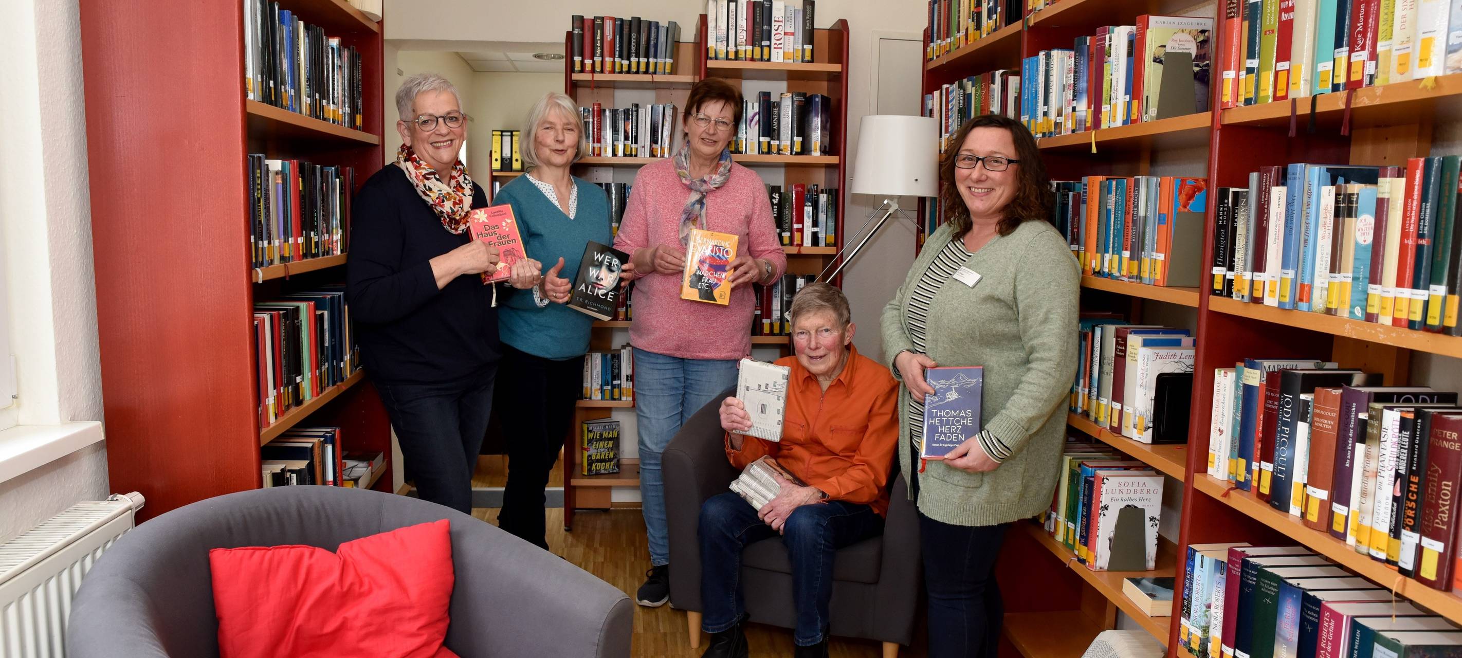 Neheim: Bücherei am St. Johannes Pflegezentrum