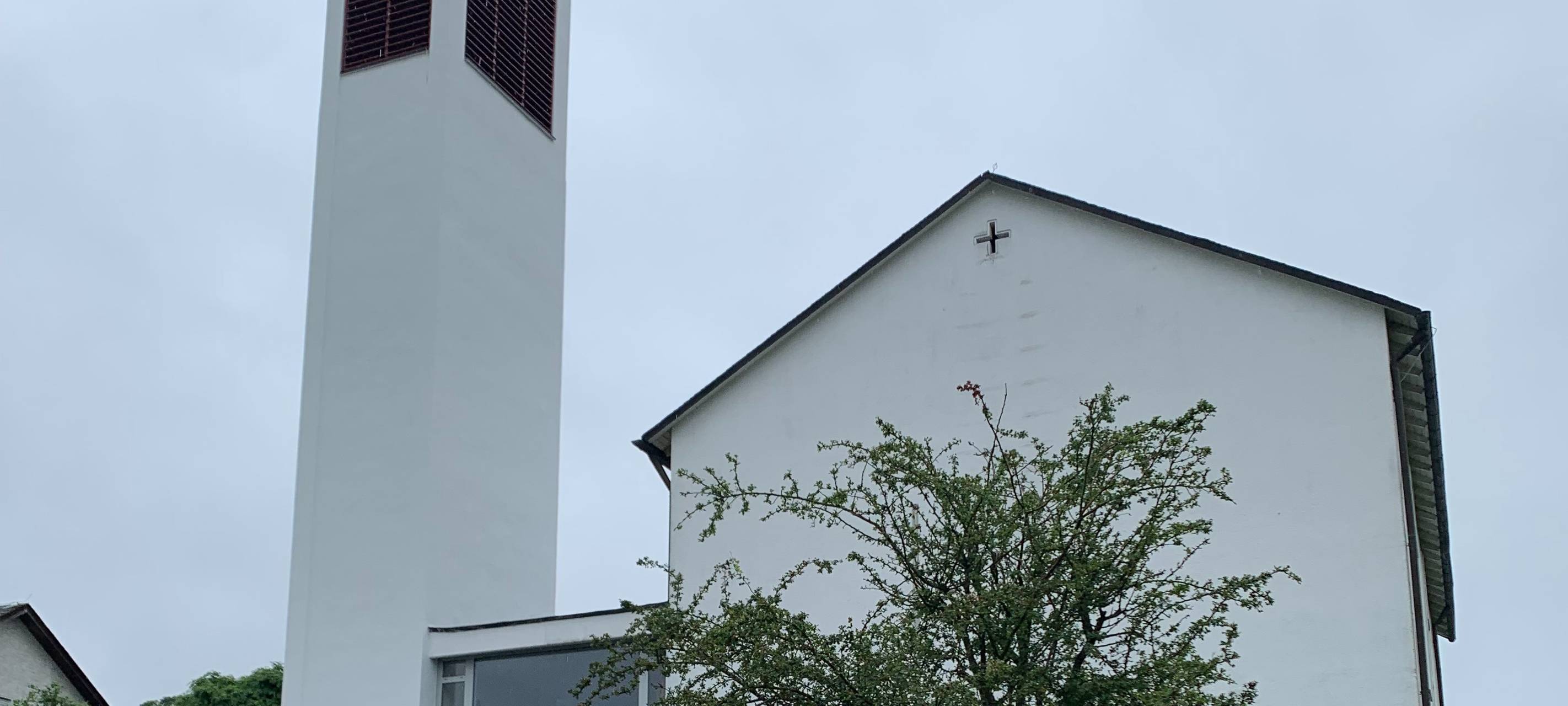 Glockenturm der Martin-Luther-Kirche in Olsberg ist saniert