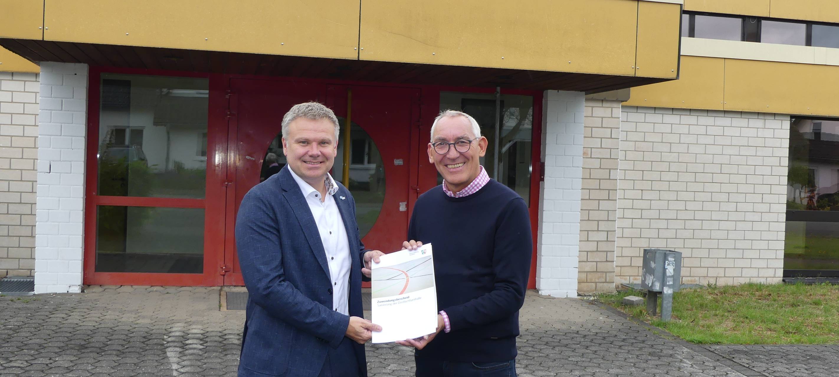 Geld für Medebacher Dreifachturnhalle