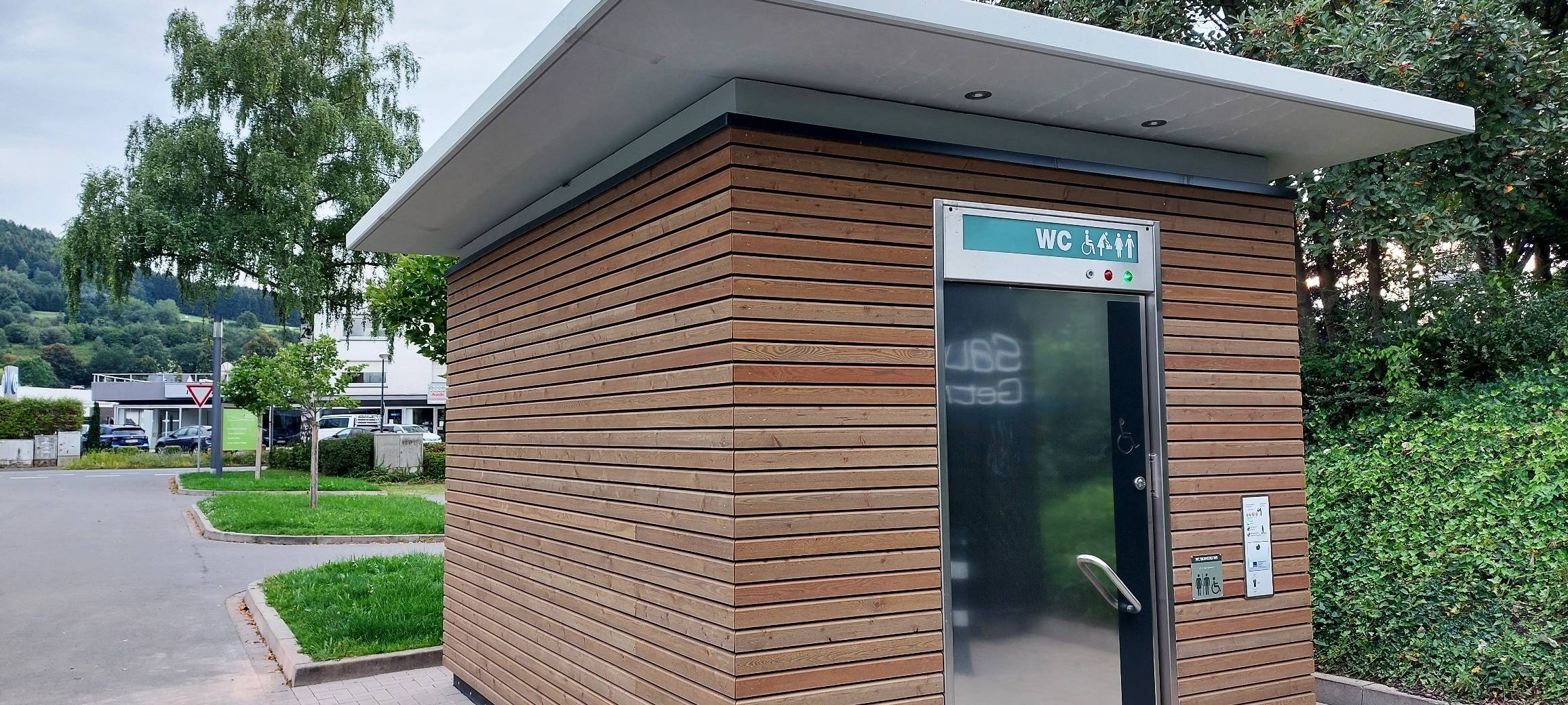 Olsberg: neue öffentliche Toilette am Haus des Gastes