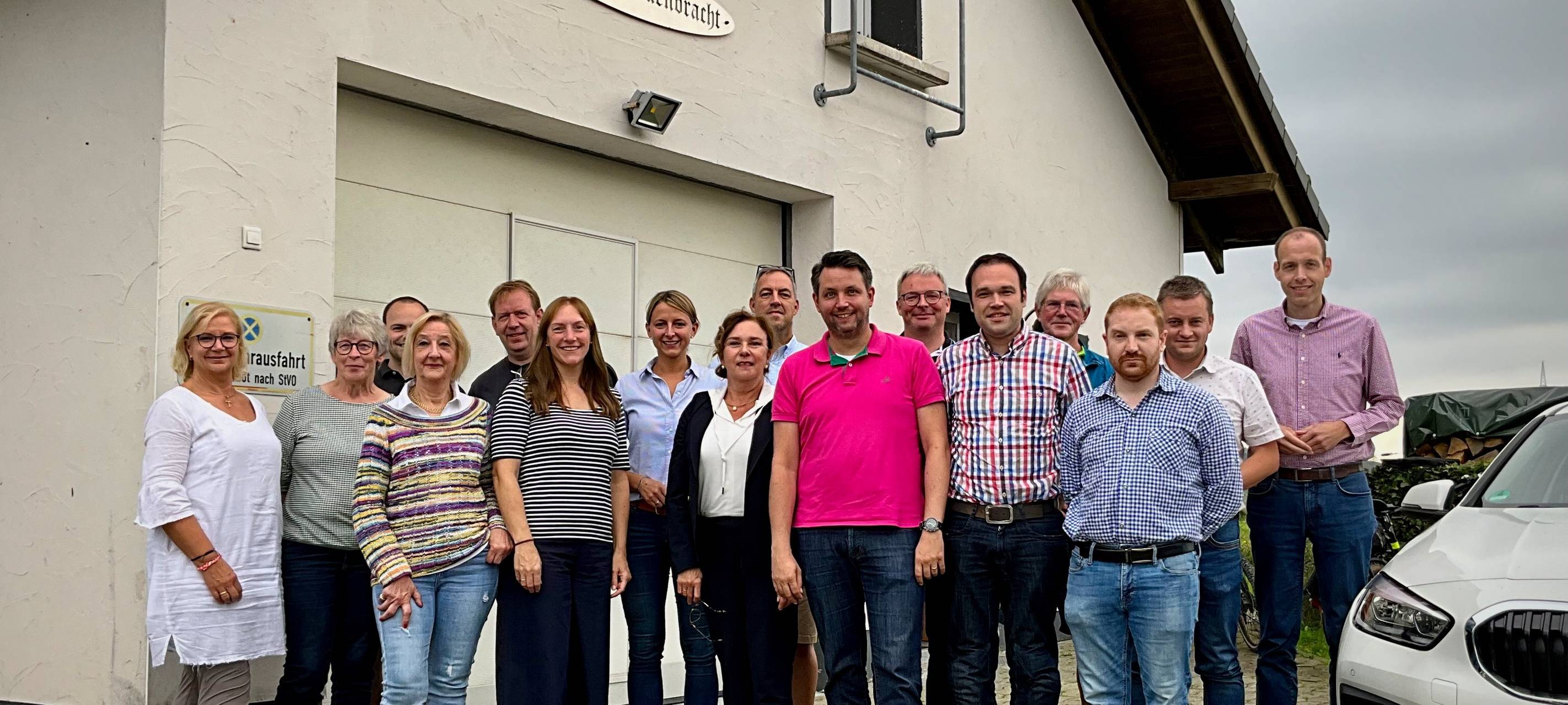 Sundern: Altes Feuerwehrhaus in Meinkenbracht wird Dorftreff