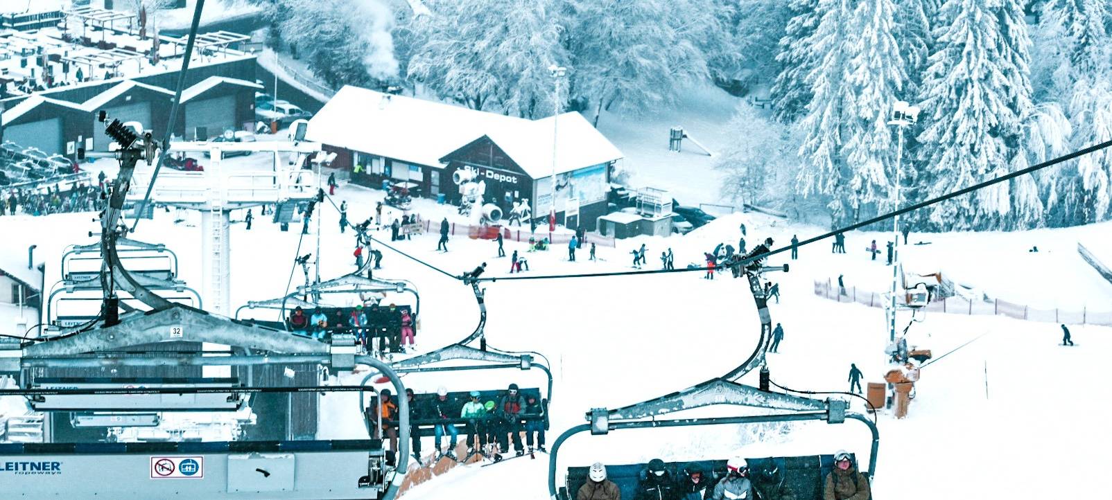 In der Wintersport-Arena Sauerland laufen 50 Lifte