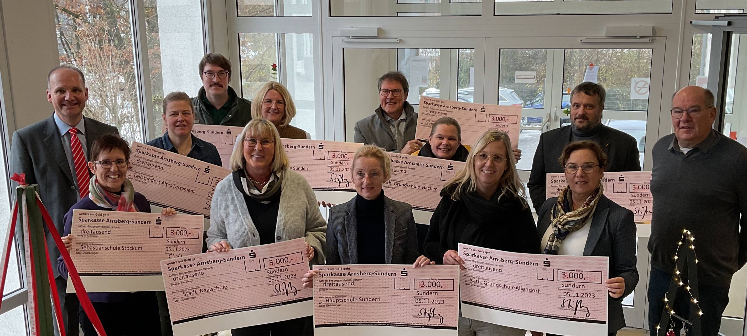 30.000 Euro für Schulen in Sundern