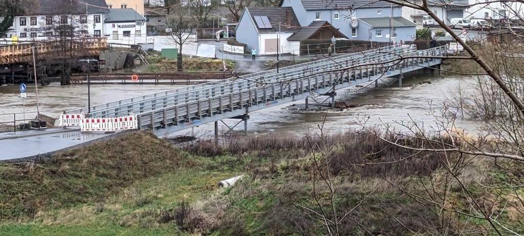 Arnsberg: Bauarbeiten an Ruhrbrücke in Oeventrop