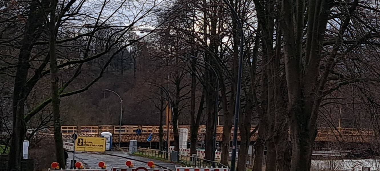 Oeventrop: Hochwasser sorgt für Brückensperrung