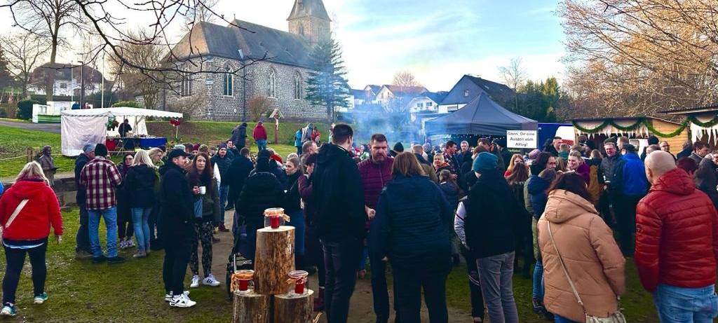 Sauerland: Weihnachtsmärkte in Hachen und Braunshausen