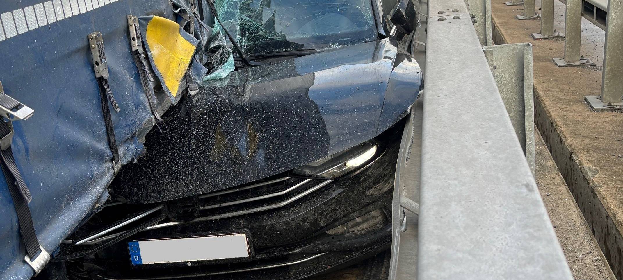 Zum Nachhören: Unfall auf der A44 bei Lichtenau