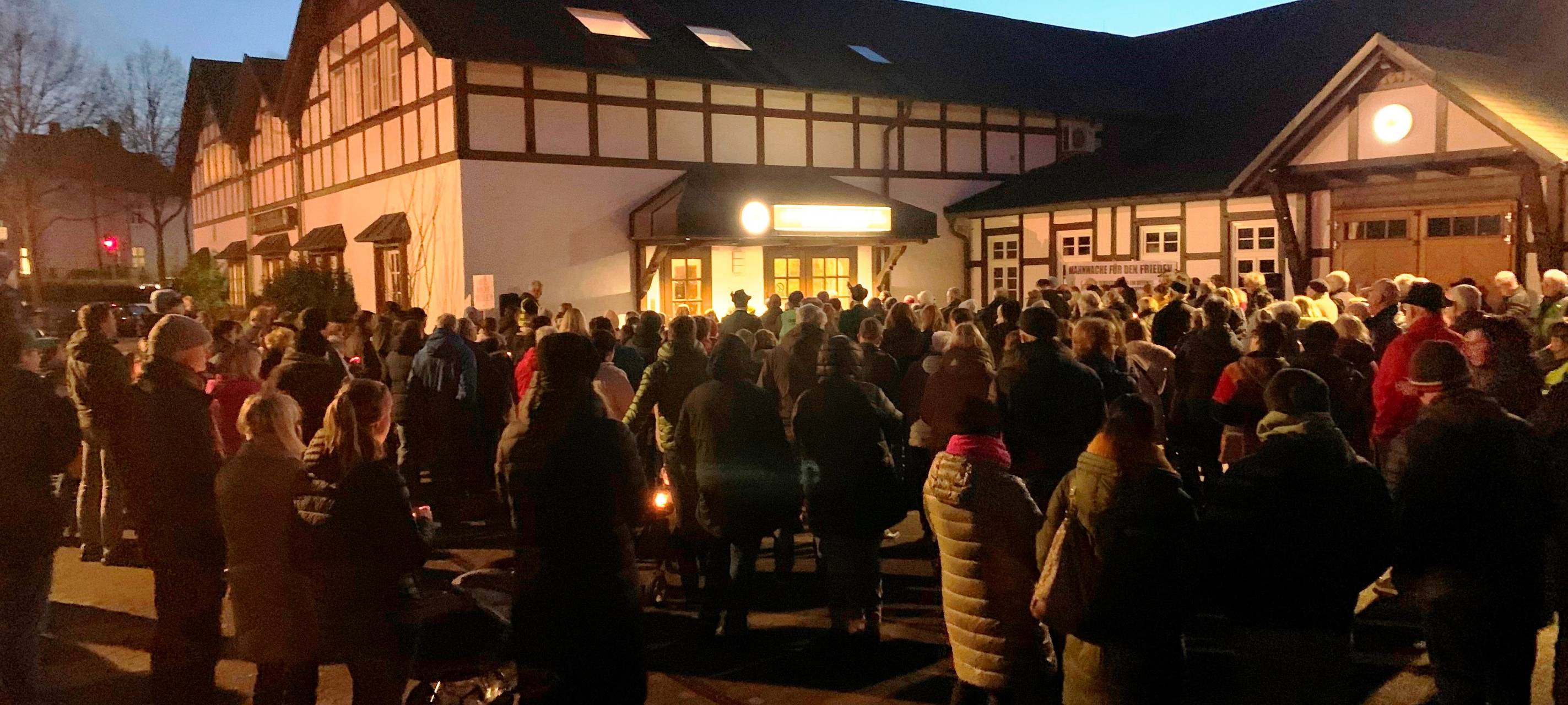 2. Mahnwache in Arnsberg-Oeventrop