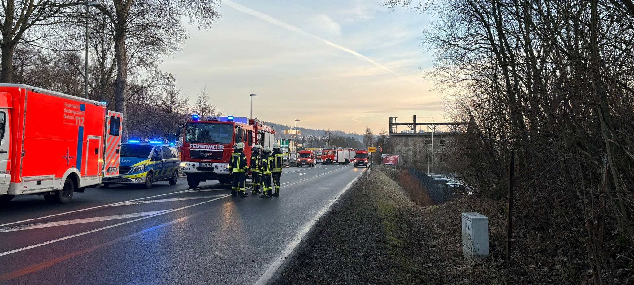 Marsberg: Verkehrsunfall auf der B7 legt Verkehr lahm