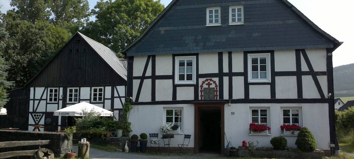 Nach dem Hochwasser: Neues Dach für Berger Mühle