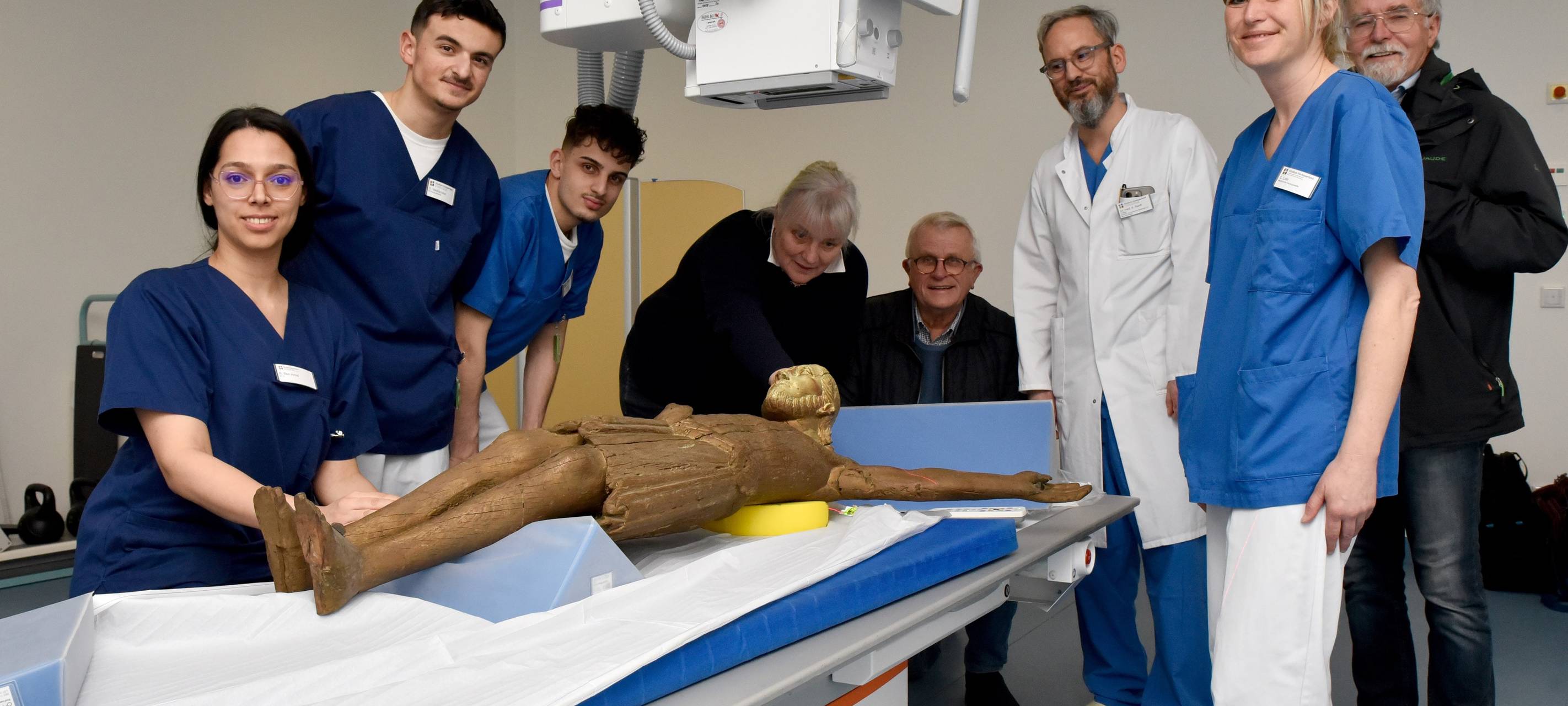Klinikum Hochsauerland röntgt Jesus-Korpus