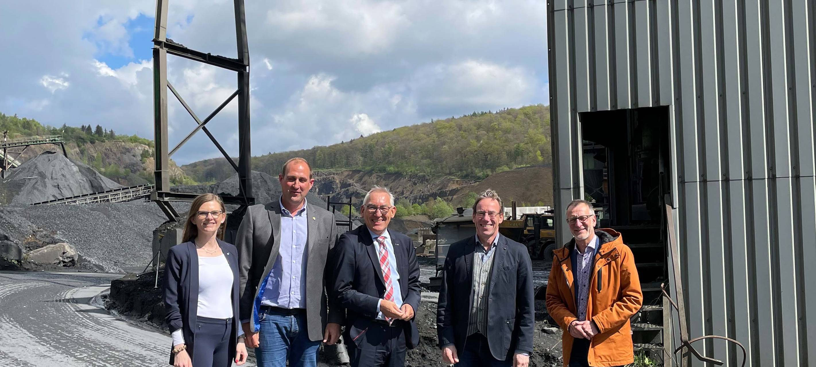 Arnsberg: Regierungspräsident und IHK-Chef tauschen Ämter