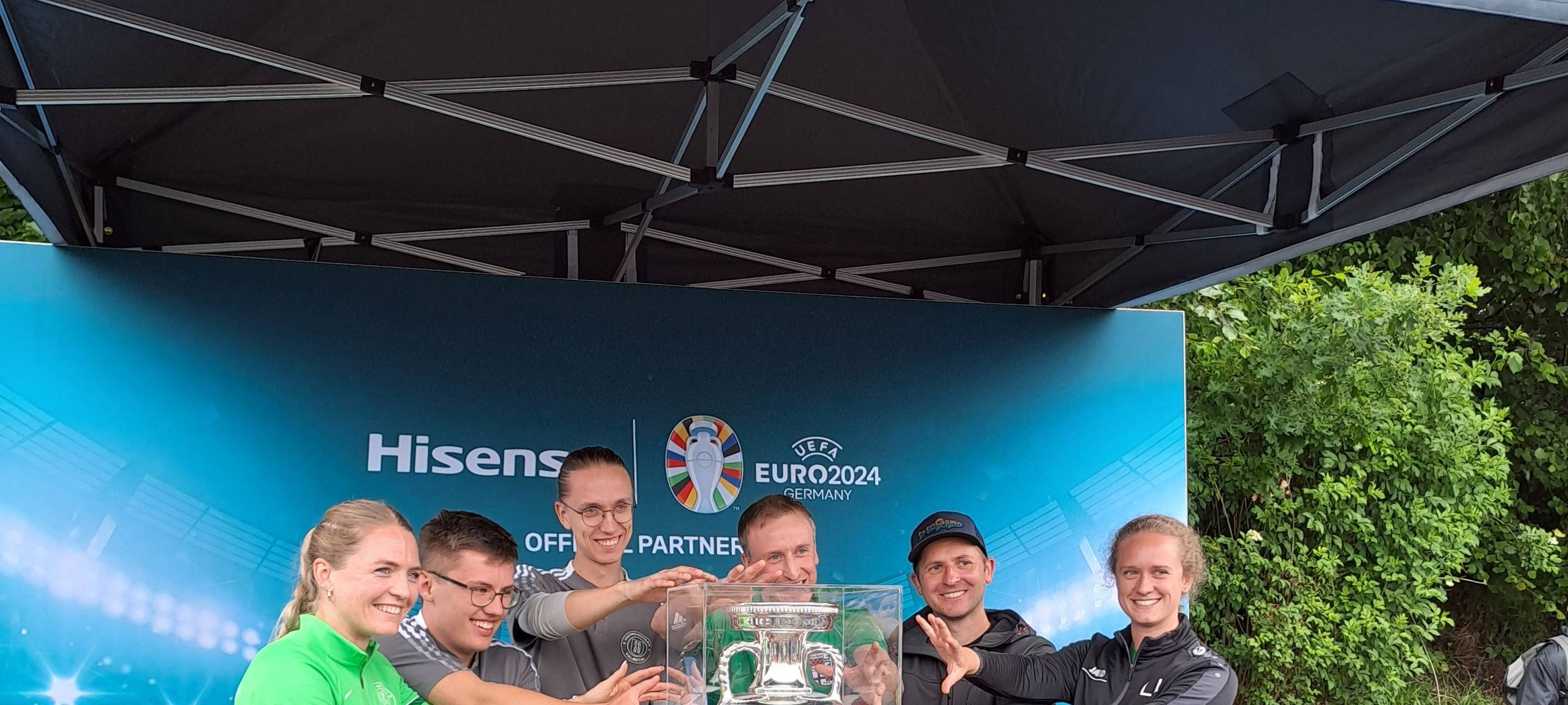 Zum Nachhören: Der EM-Pokal im Sauerland