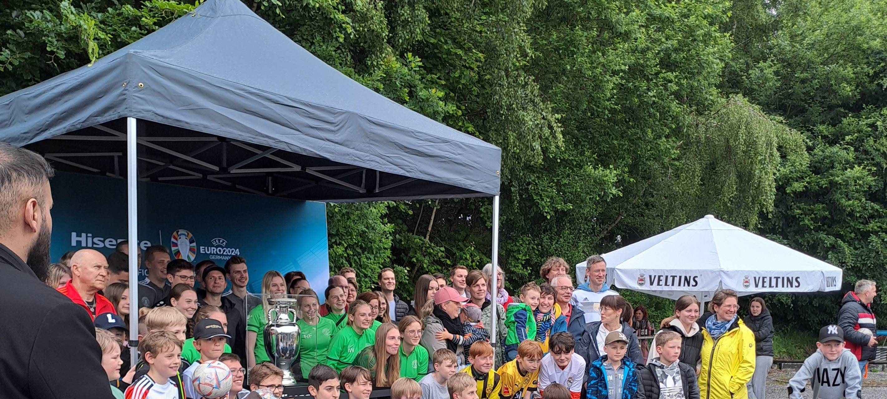 Zum Nachhören: Der EM-Pokal im Sauerland