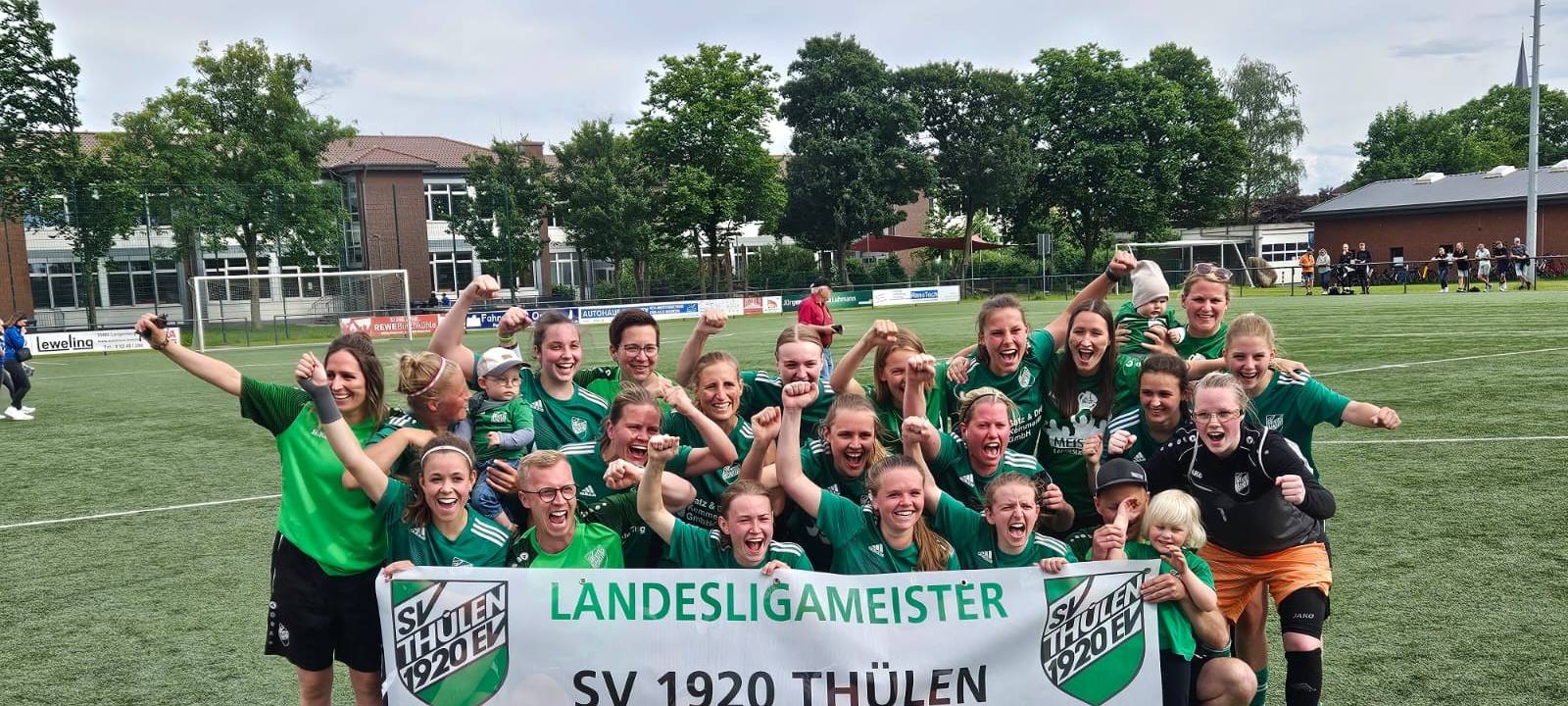 Sauerland: Fußballerinnen des SV Thülen steigen auf