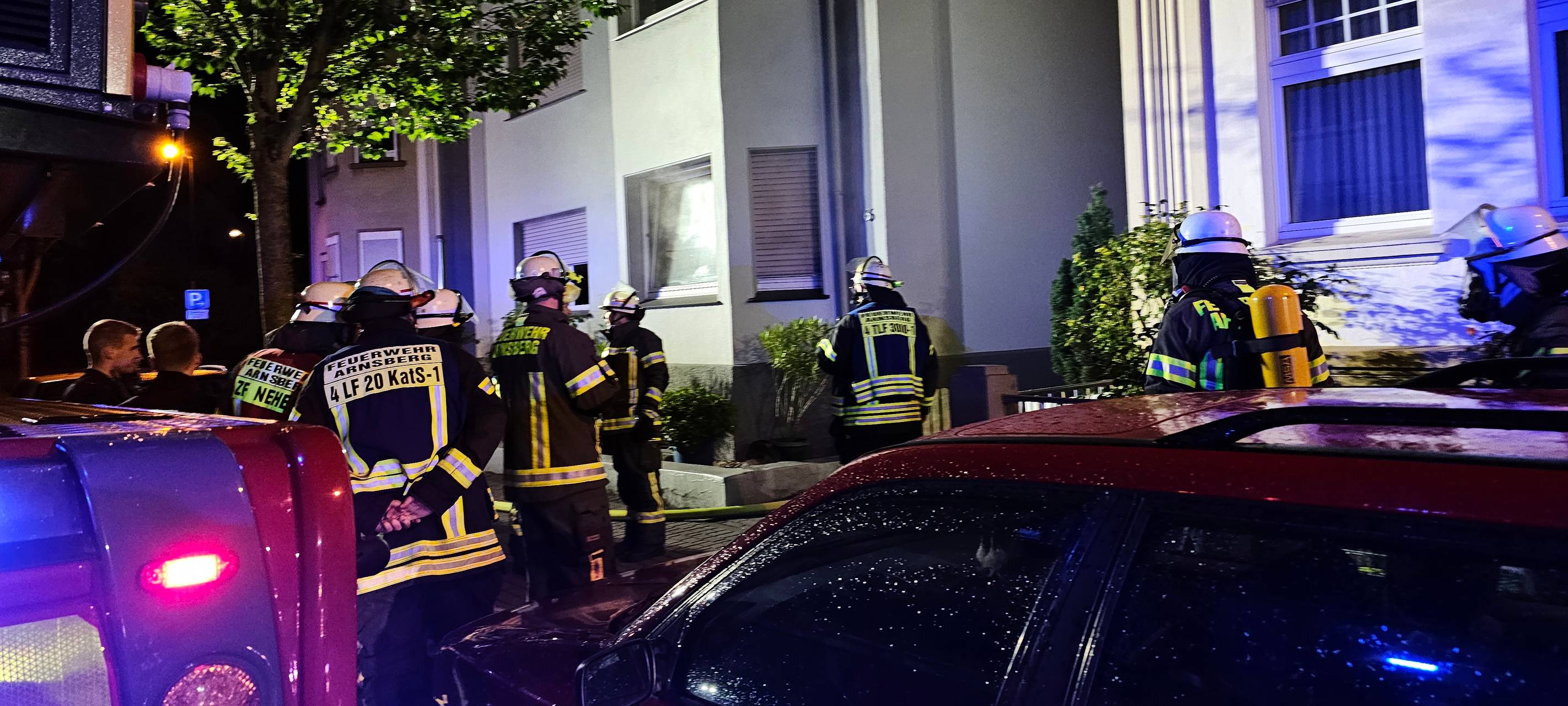 Neheim: Schwerer Brand sorgt für mehrere Verletzte