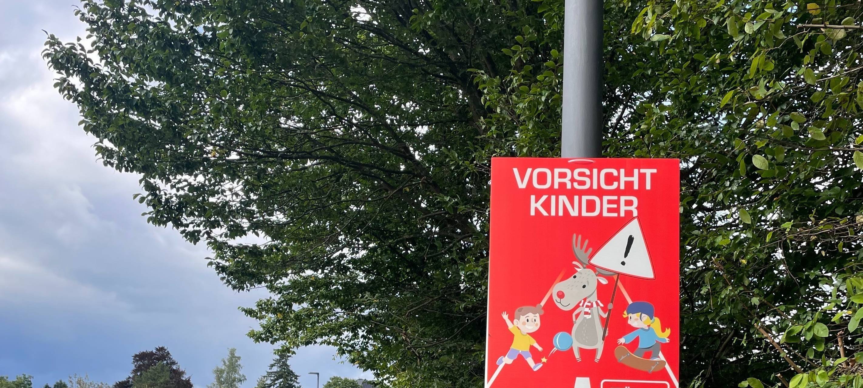 Vorsicht Kinder! Für mehr Sicherheit auf Sauerländer Straßen mit Emil