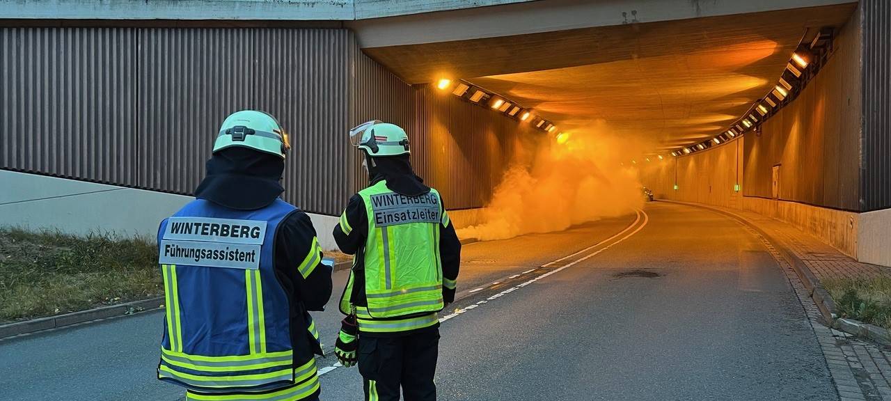 Sauerland: Feuerwehren üben Rettung in Tunneln