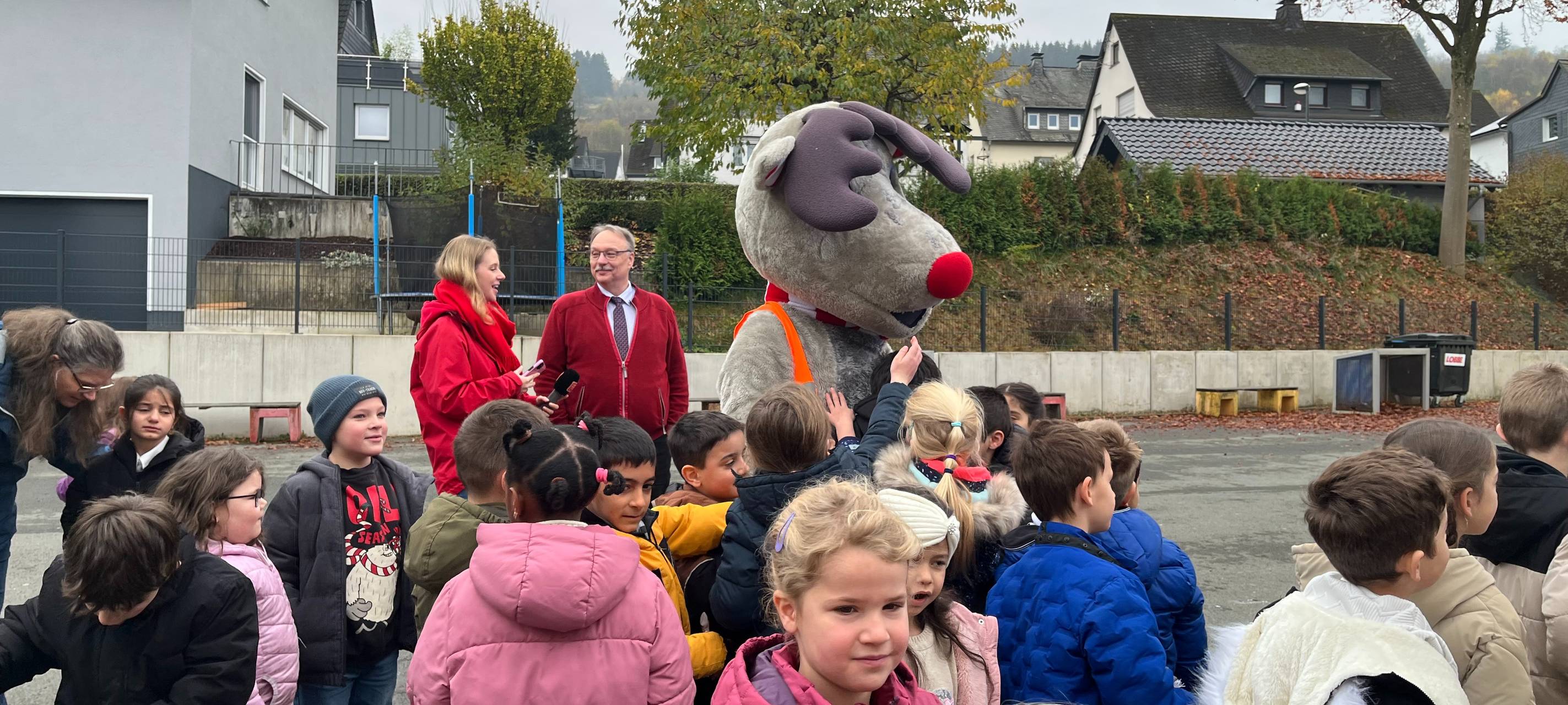 Mit Emil sicher zur Schule - Wir machen die Schulwege sicher!