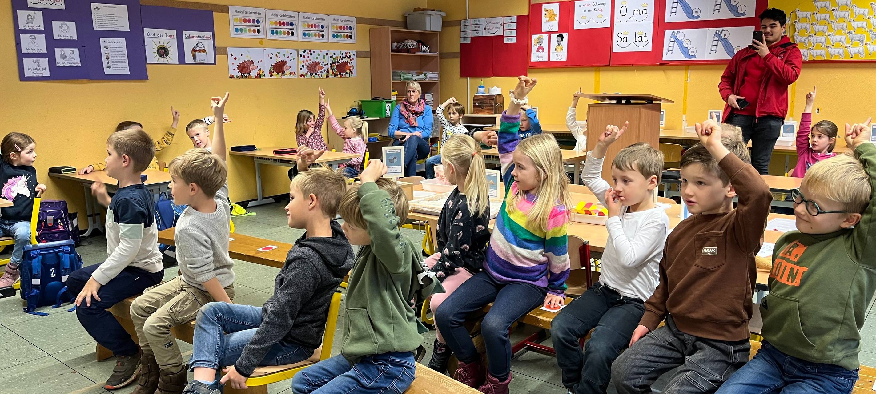 Mit Emil sicher zur Schule - Wir machen die Schulwege sicher!