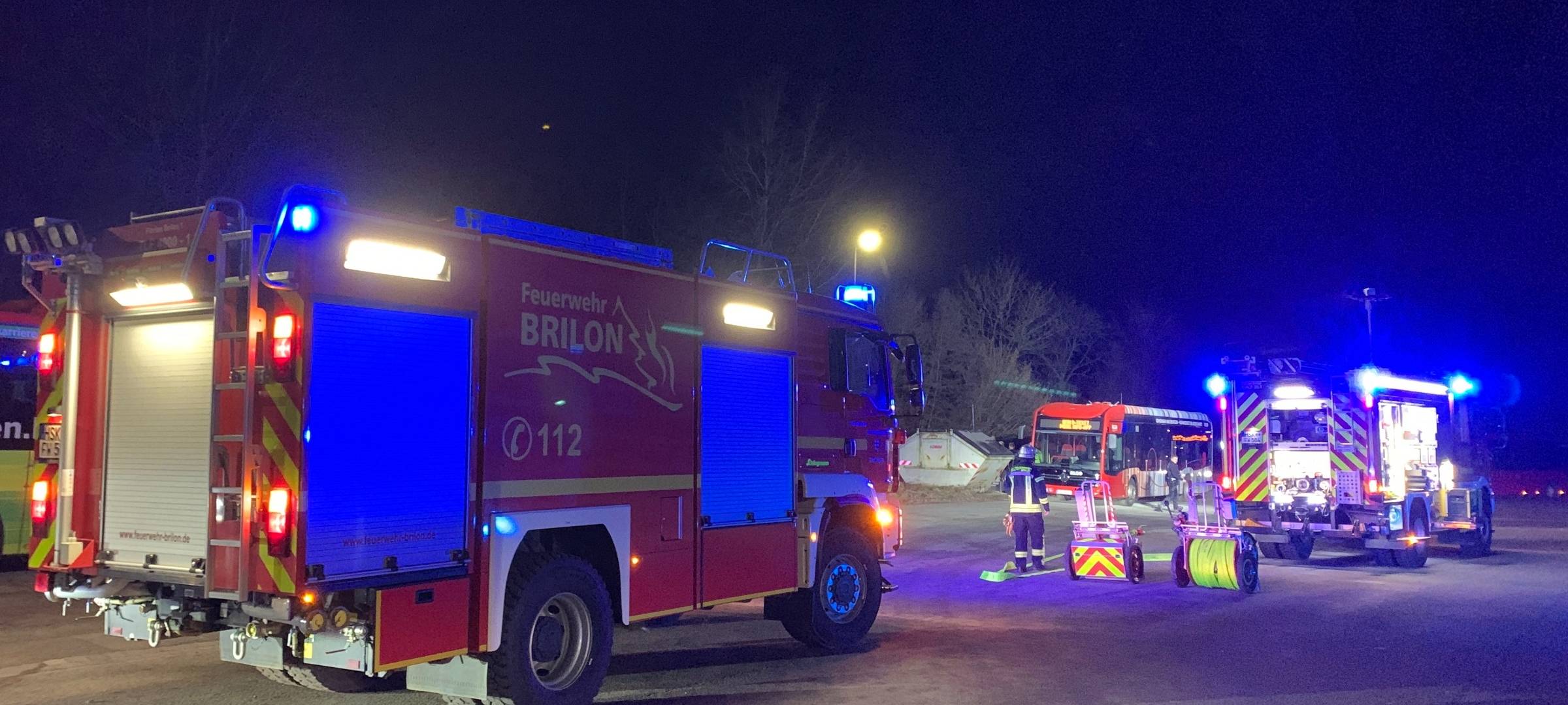 Brilon: Feuerwehr löscht Ladestation für E-Bus