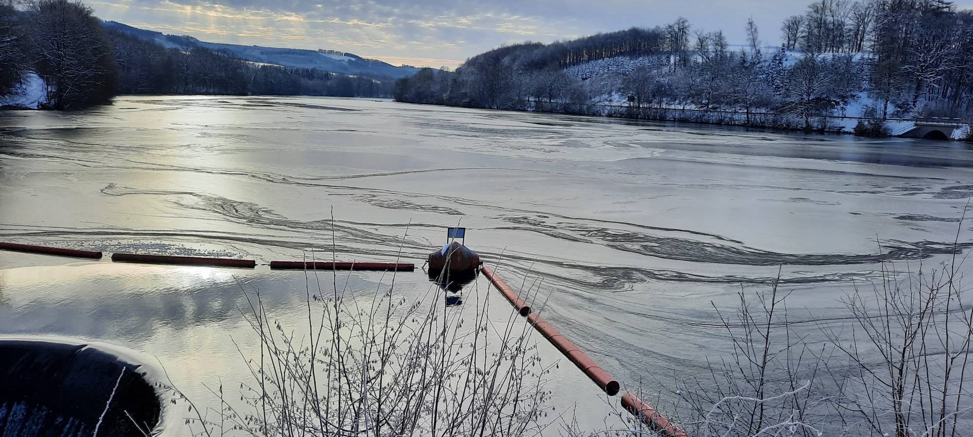 Sauerland: Eisflächen auf Seen – Betreten verboten!