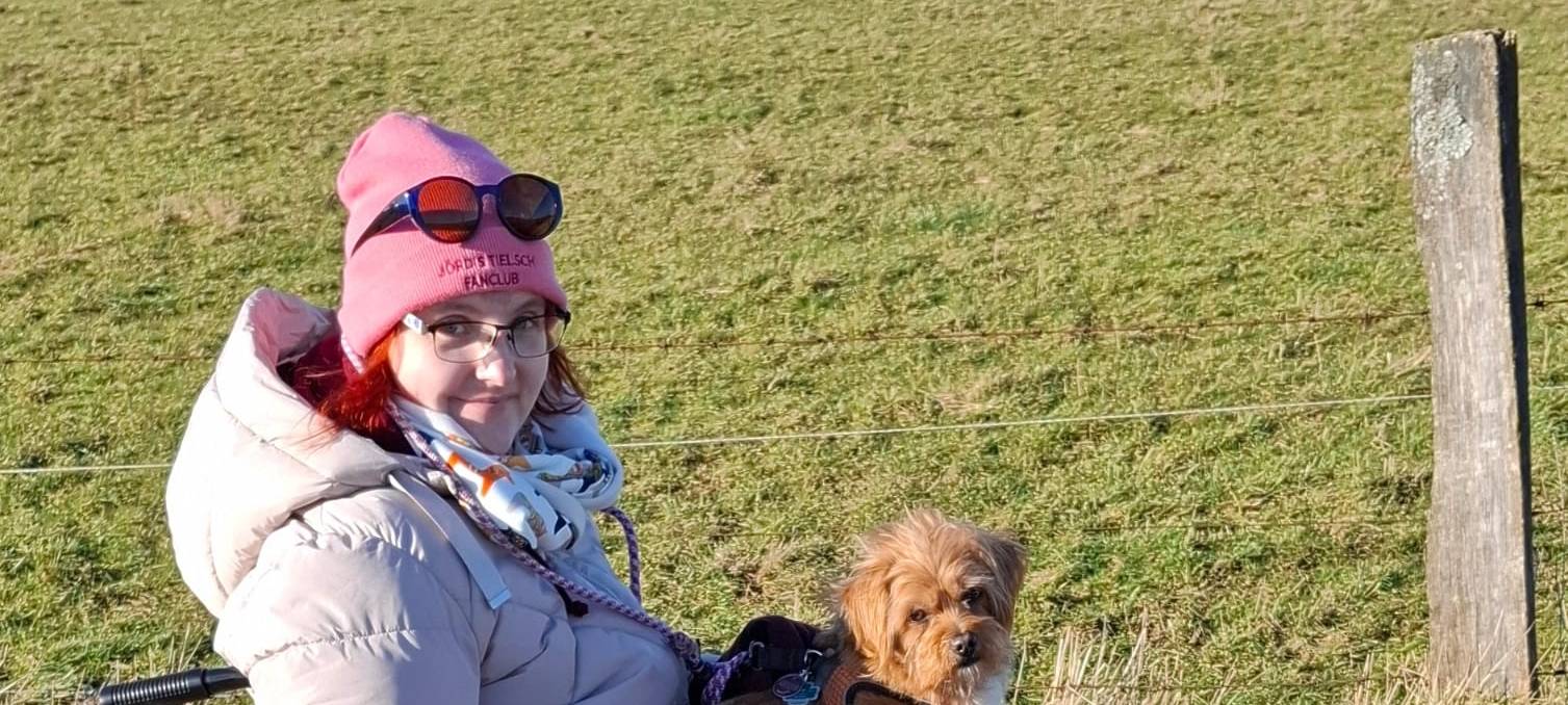 Zum Nachhören: Annika aus Brilon-Thülen leidet unter ME/CFS