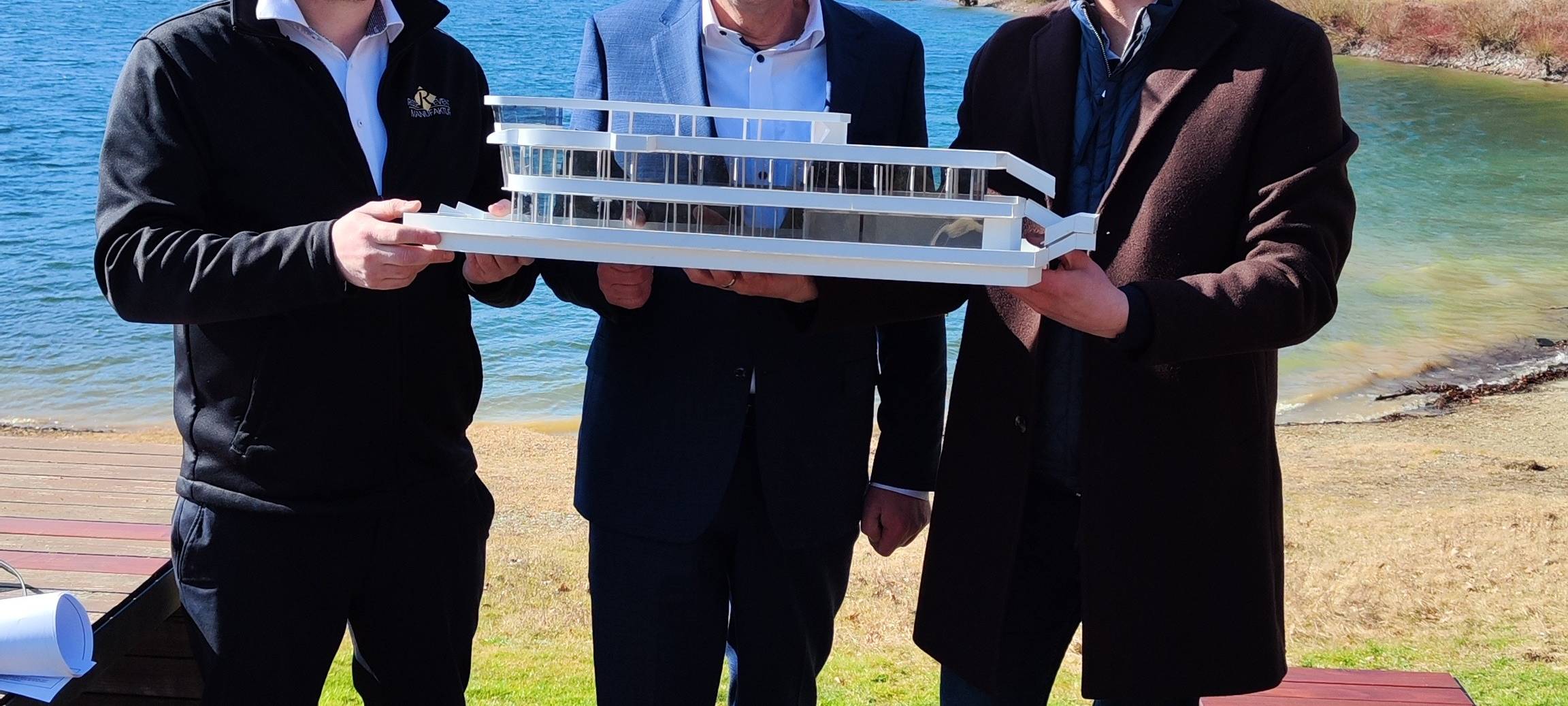 Meschede: neues Schiff für den Hennesee vorgestellt