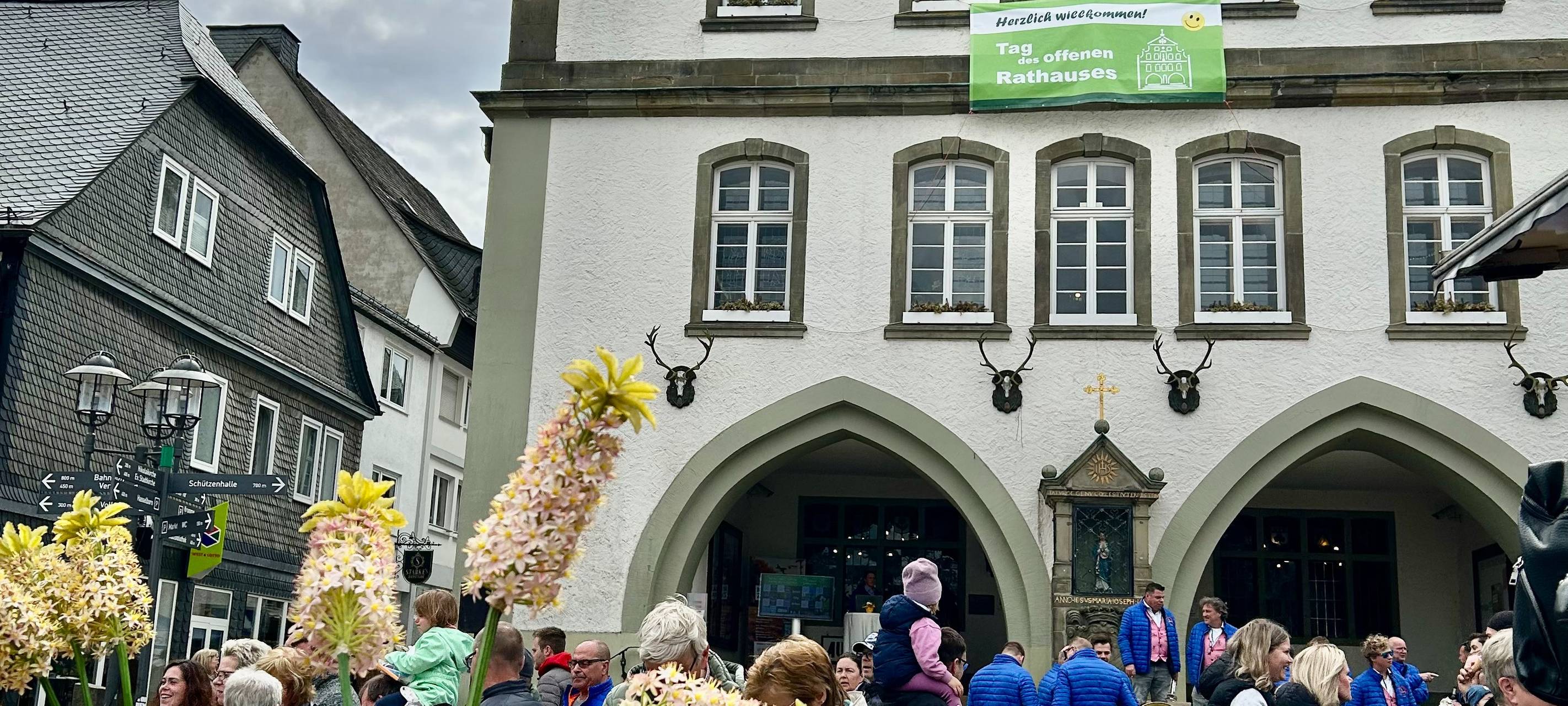 Brilon: Rathaus stellt sich vor