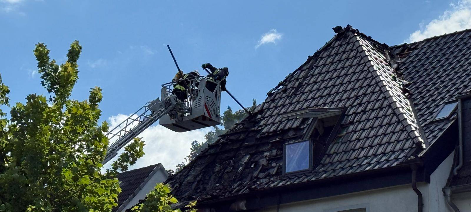 Sundern: Großeinsatz durch Wohnungsbrand
