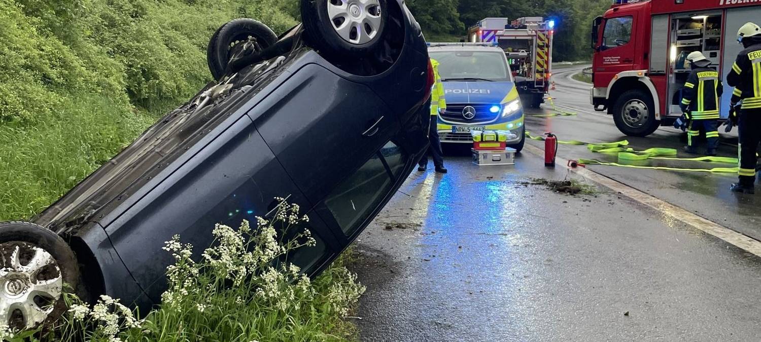 Meschede: schwerer Unfall auf der B55