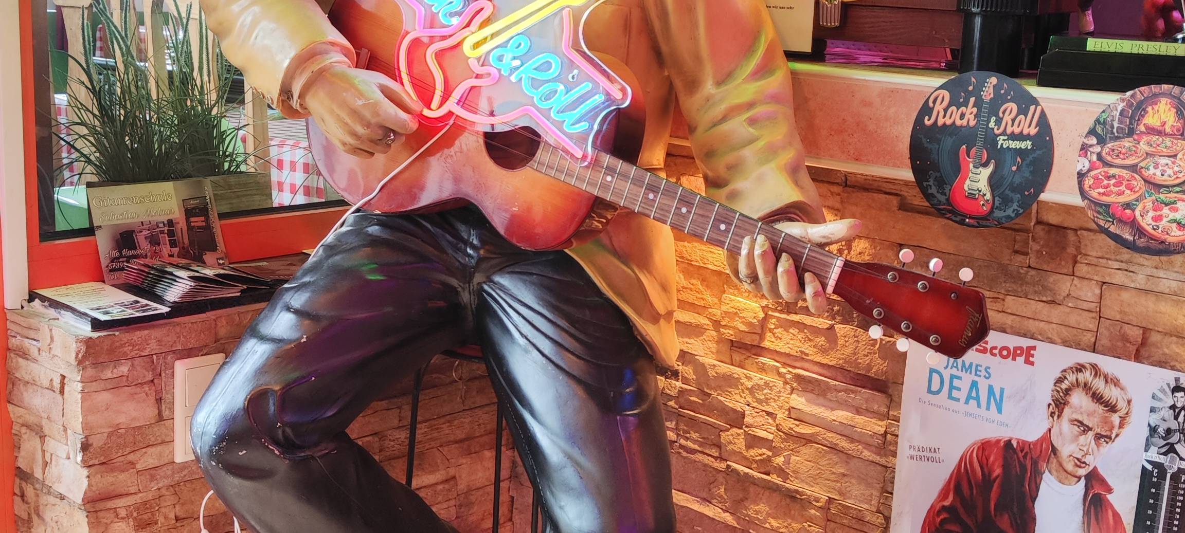 Zum Nachhören: Elvis kellnert in Bad Fredeburg