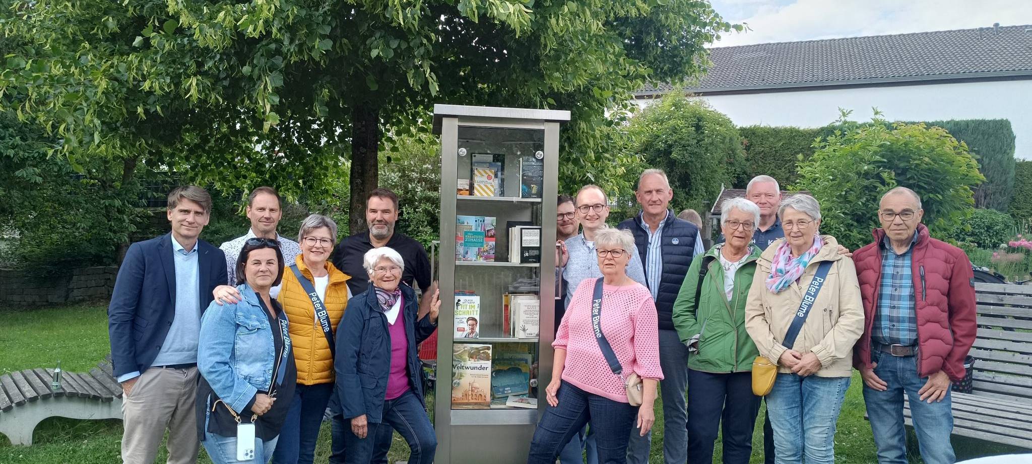 Arnsberg: Bücherschrank in Müschede