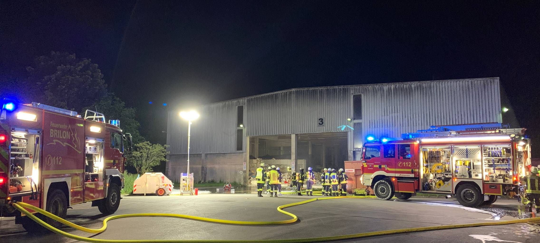 Brilon: Brand in einem Entsorgungsbetrieb