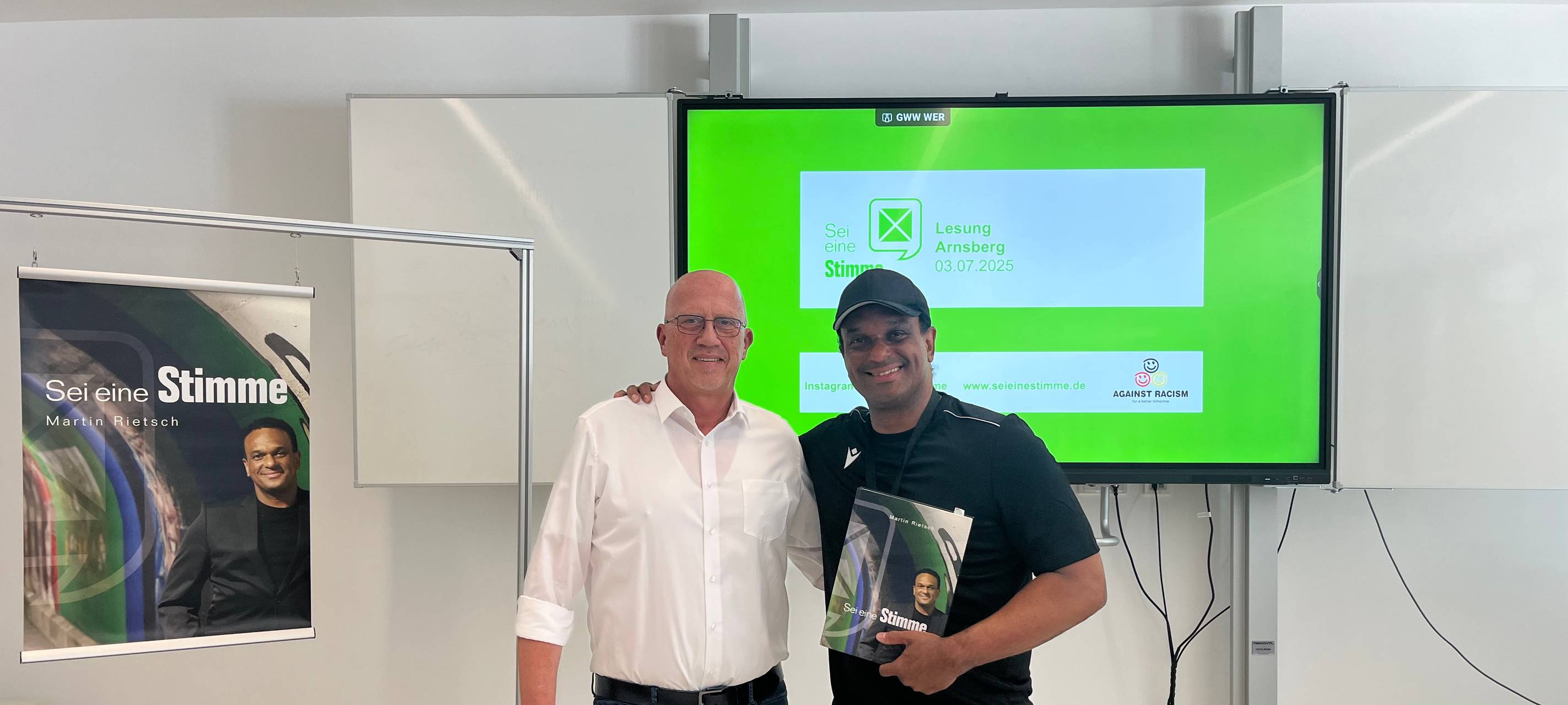 Zum Nachhören: Künstler "2schneidig" am Berufskolleg Berliner Platz in Arnsberg