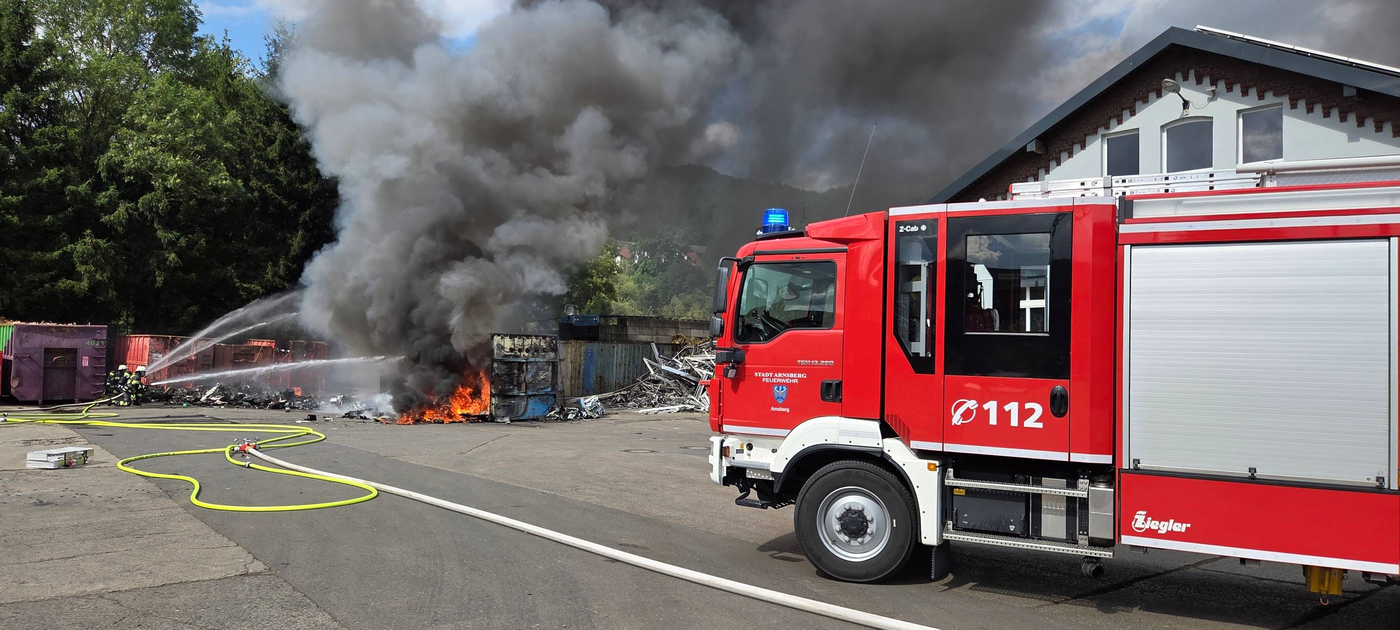 Arnsberg: Brand in Recyclingbetrieb
