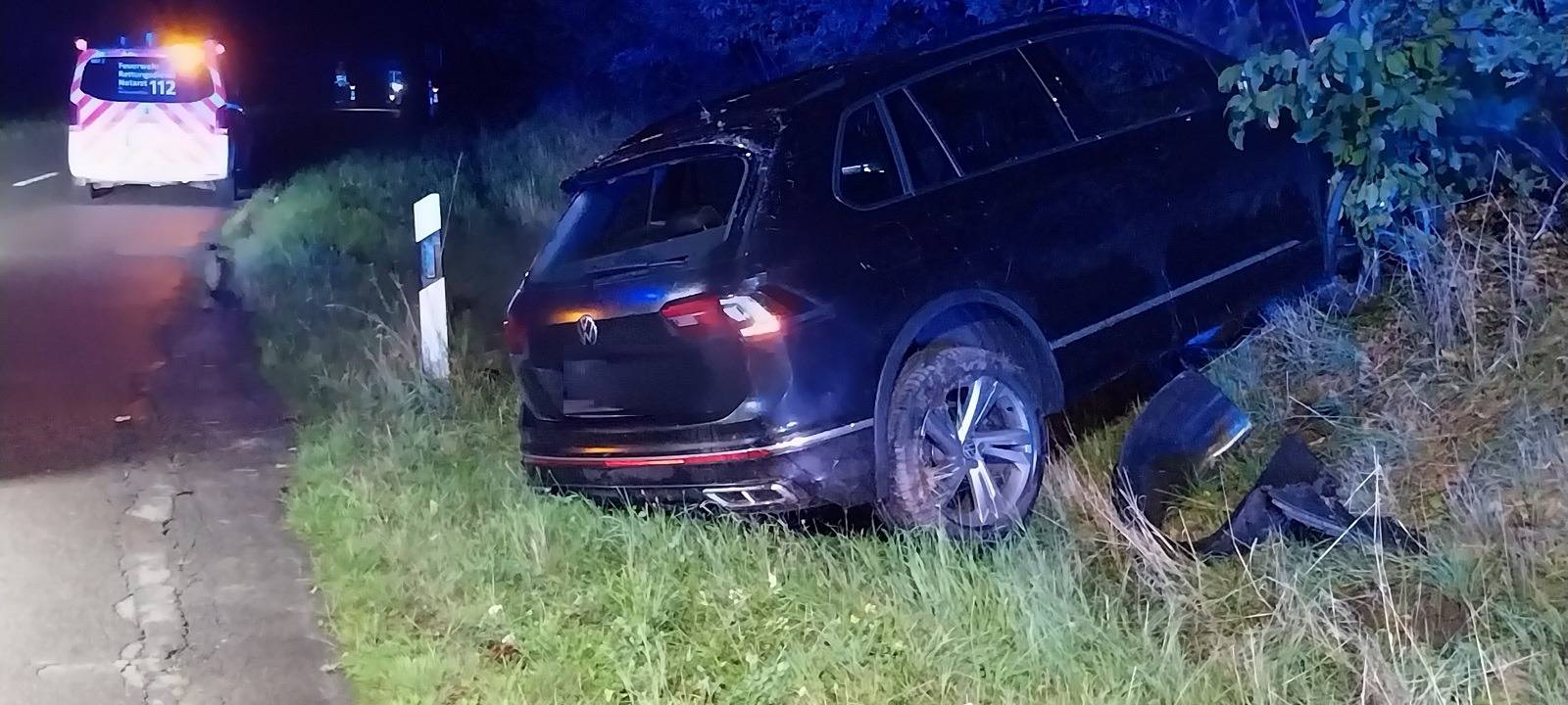 Marsberg: Auto landet im Graben